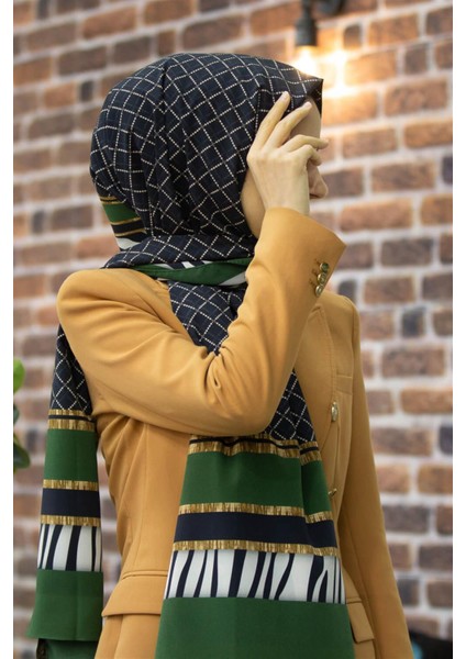 Lüks Medine Zebralı Baklava Desenli Zümrüt Yeşili Renkli 75X195 Kırışmaz Şal Moss Krep Dikiş Tipi Italyan Dikişli