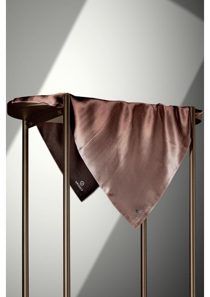 %100 Twill Ipek Degrade Desenli Sütlü Kahve Renkli 90X90 Eşarp Dikim Şekli : El Dikişi modelleri