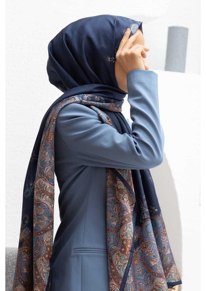 %100 Ipek Etnik Desenli Lacivert Renkli 92X210 Şal