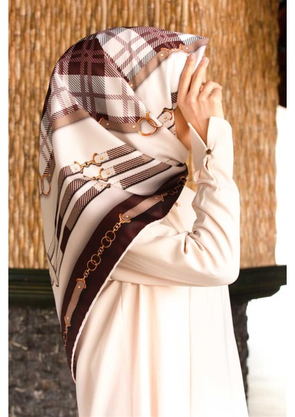 Twill Ekoseli ve Zincir Desenli Gül Kurusu Renkli 90X90 Eşarp (Ipek Içermez) Dikim Şekli : El Dikişi