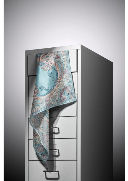 %100 Twill Ipek Şal Desenli Buz Mavisi Renkli 90X90 Eşarp Dikim Şekli : El Dikişi modelleri