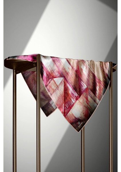 %100 Twill Ipek Efektli ve Geometrik Desenli Somon - Pudra Renkli 90X90 Eşarp Dikim Şekli : El Dikişi fırsatları