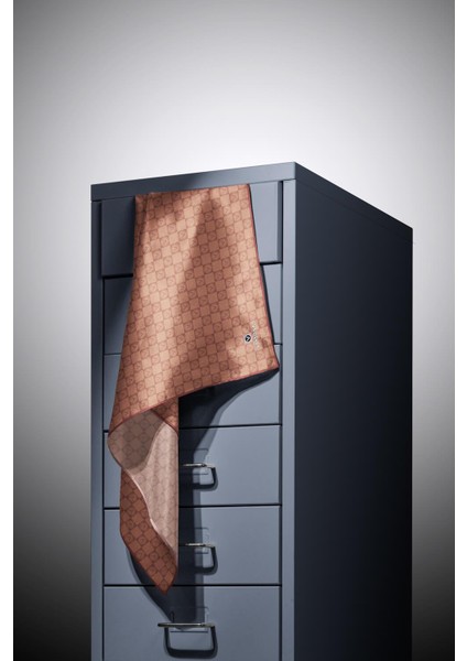 %100 Twill Ipek Monogram Desenli Taba Renkli 90X90 Eşarp Dikim Şekli : El Dikişi modelleri