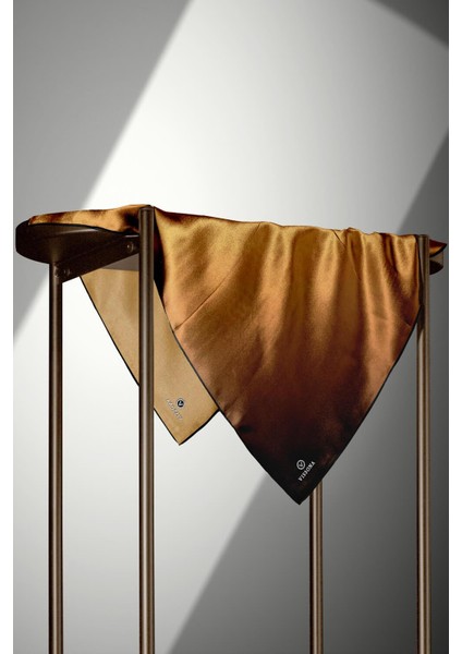 %100 Twill Ipek Degrade Desenli Gold Renkli 90X90 Eşarp Dikim Şekli : El Dikişi modelleri