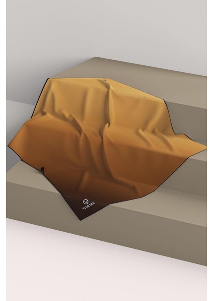 %100 Twill Ipek Degrade Desenli Gold Renkli 90X90 Eşarp Dikim Şekli : El Dikişi