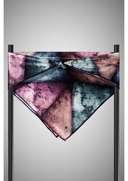 %100 Twill Ipek Dokulu ve Geometrik Desenli Mint Yeşili - Lila Renkli 90X90 Eşarp Dikim Şekli : El Dikişi