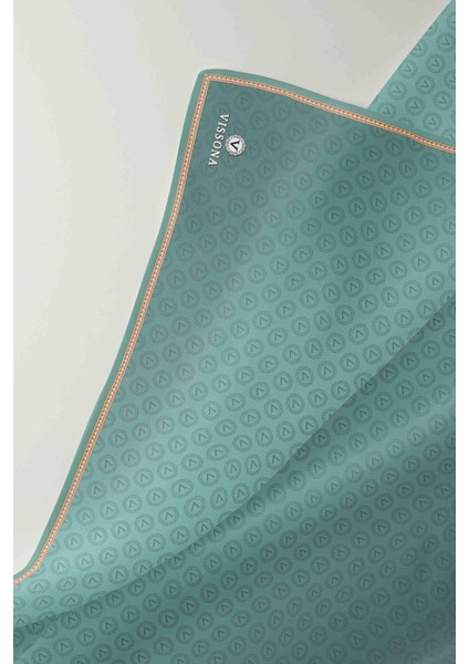 %100 Twill Ipek Monogram Desenli Benetton Yeşili Renkli 90X90 Eşarp Dikim Şekli : El Dikişi modelleri