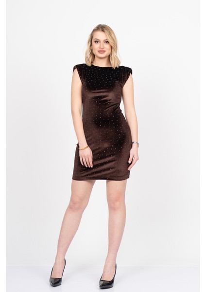 Velvet Crystal Glow Dress – Kadife Taş Detaylı Luxe Gece Elbisesi 50350