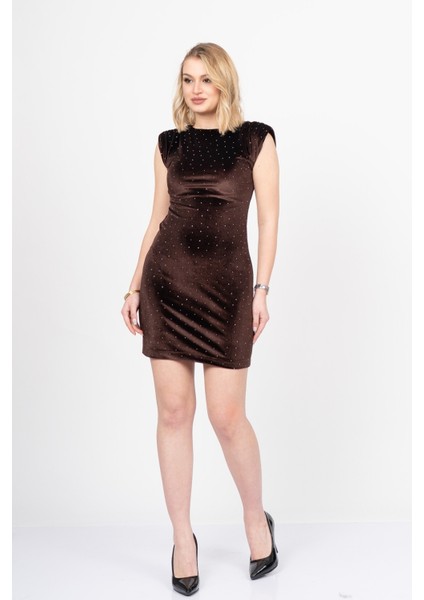 Velvet Crystal Glow Dress – Kadife Taş Detaylı Luxe Gece Elbisesi 50350 fiyatları