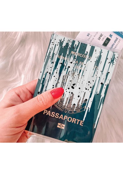 Tüm Ülke Pasaportları ile Uyumlu Şeffaf Pvc Baskılı Cepli Pasaport Kılıfı Kabı - Cool Buzz