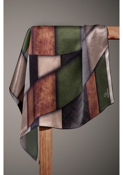 %100 Twill Ipek Dokulu ve Geometrik Desenli Haki - Vizon Yeşili Renkli 90X90 Eşarp Dikim Şekli : El Dikişi modelleri