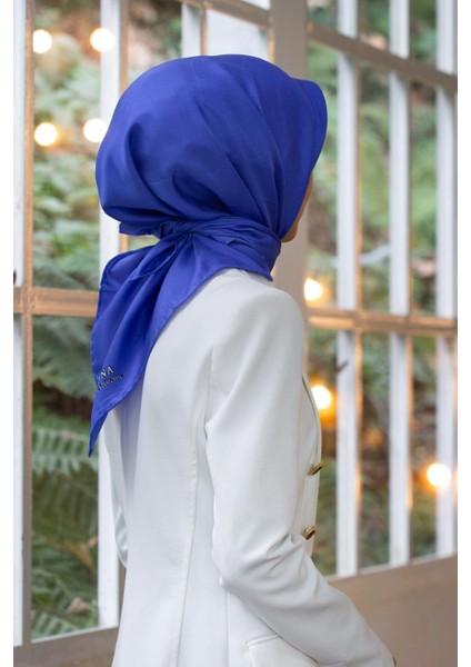 %100 Twill Ipek Düz Saks Renkli Daha Tok Exclusive Serisi 90X90 Eşarp Dikim Şekli : El Dikişi