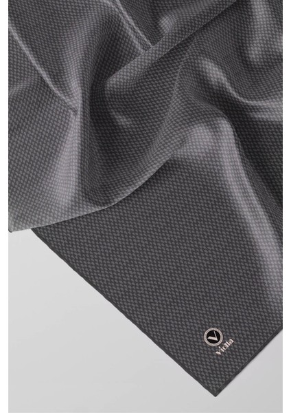 Twill Dokulu Düz Renk Desenli Gri Renkli 90X90 Eşarp (Ipek Içermez) Kenar Dikiş Şekli El Dikişli