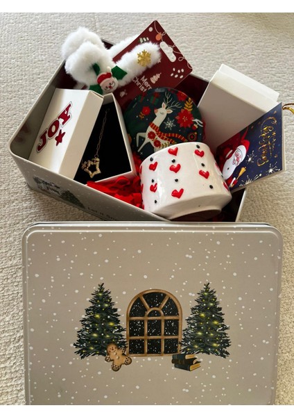 Premium Yılbaşı Hediye Kutusu , Özel Tasarım Yeni Yıl Seti Sürpriz Set Beyaz Yılbaşı Hediye Kutusu – Kalp Desenli Kupa, 2 Takı ve Aksesuarlarla Zenginleştirilmiş Özel Hediye Paketi modelleri