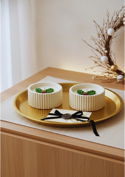 Kokina Süslemeli Yılbaşı Özel Mum Seti – 2’li El Yapımı Kokulu Mum (8 × 3,7 Cm) modelleri