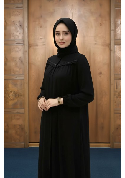Tesettür Basic Model Taş Detaylı Rahat Kalıp Siyah Kadın Ferace Şık ve Konforlu Tesettür Dış Giyim
