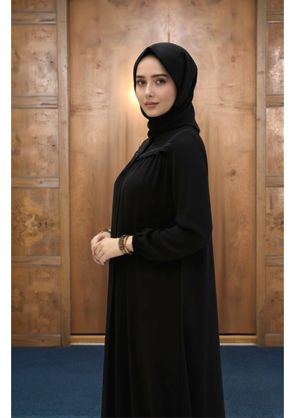 Tesettür Basic Model Taş Detaylı Rahat Kalıp Siyah Kadın Ferace Şık ve Konforlu Tesettür Dış Giyim fiyatları