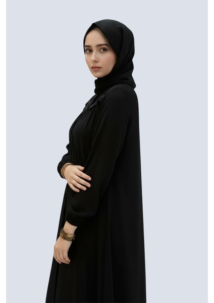 Tesettür Basic Model Taş Detaylı Rahat Kalıp Siyah Kadın Ferace Şık ve Konforlu Tesettür Dış Giyim