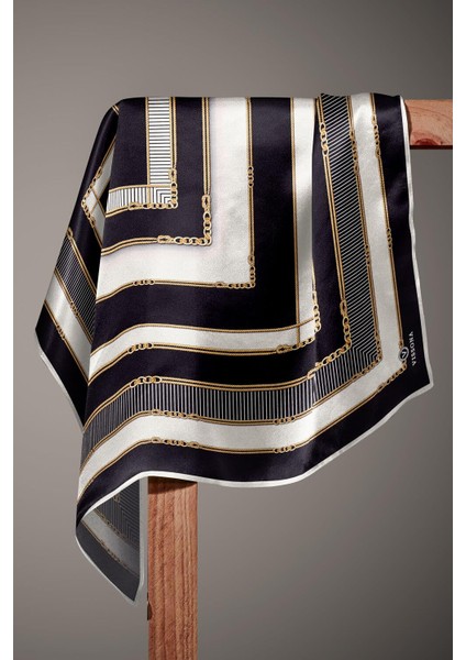 %100 Twill Ipek Zincir Detaylı Geometrik Desenli Siyah - Krem Renkli 90X90 Eşarp Dikim Şekli : El Dikişi indirimleri