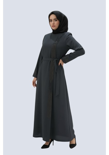 Tesettür Taş Işlemeli Kuşaklı Ferace Özel Tasarım Şık ve Zarif Kadın Tesettür Elbise Modeli fırsatları