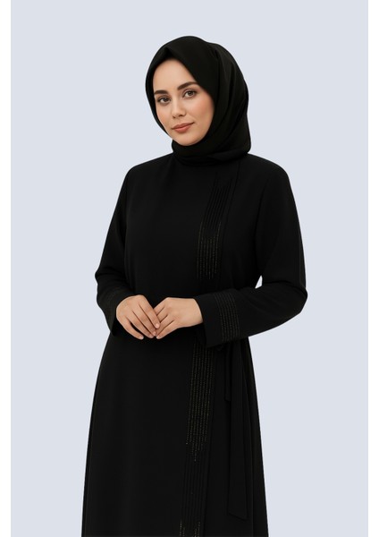 Tesettür Taş Işlemeli Kuşaklı Ferace Özel Tasarım Şık ve Zarif Kadın Tesettür Elbise Modeli