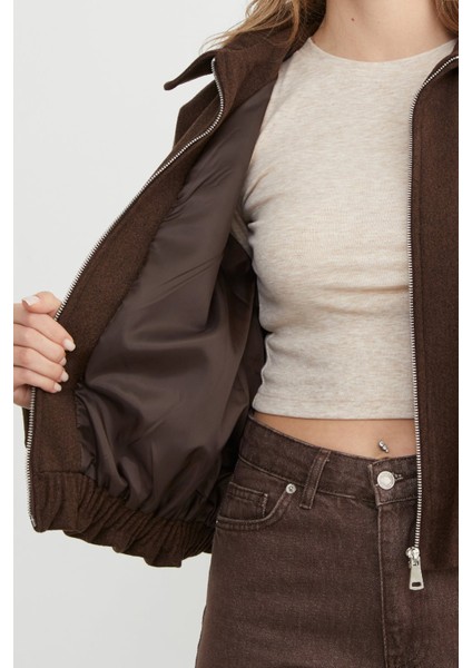 Fermuarlı Cepli Polo Yaka Kaşe Bomber Mont indirimleri