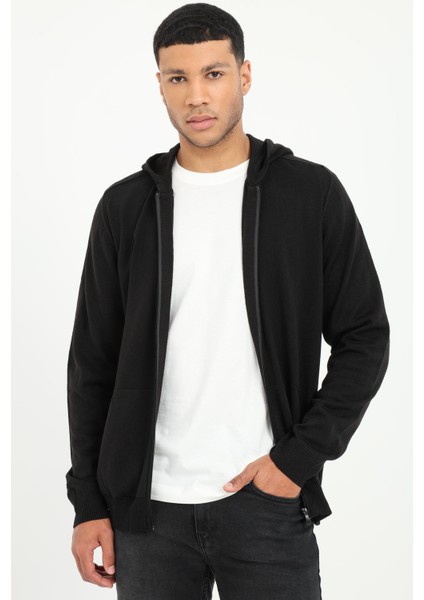Siyah Fermuar Kapamalı Kapüşonlu Slim Fit Erkek Triko