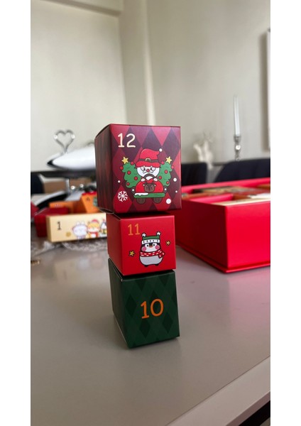 24’lü Dolu Advent Calendar Kutusu – Çelik Takı & Aksesuar Seti | Kadın Yılbaşı Sürpriz Kutusu | 24 Günlük Özel Hediye Takvimi modelleri