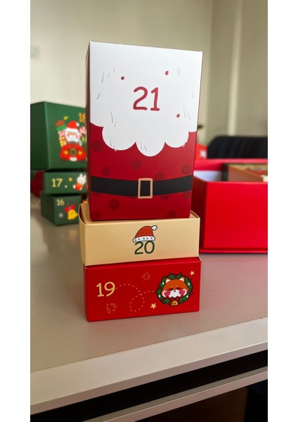 24’lü Dolu Advent Calendar Kutusu – Çelik Takı & Aksesuar Seti | Kadın Yılbaşı Sürpriz Kutusu | 24 Günlük Özel Hediye Takvimi