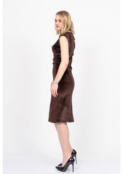 Velvet Sculpt Draped Evening Dress – Kadife Drapeli Premium Gece Elbisesi 50348 fiyatları