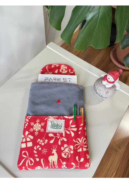 Yılbaşı Desenli Kitap Kılıfı Şık ve Koruyucu Cepli Kitap Kılıfı Çok Amaçlı Çanta 19X25 cm modelleri