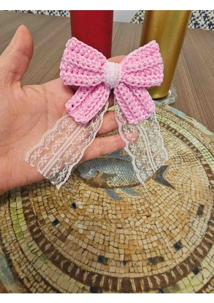Pembe Örgü Kurdele ve Dantel Detaylı Lastikli Saç Tokası – Kız Çocuk Saç Aksesuarı modelleri