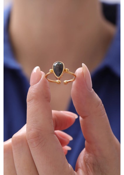 Damla Şekilli Siyah Kyanit Taşlı Gümüş Ayarlanabilir Yüzük fiyatları