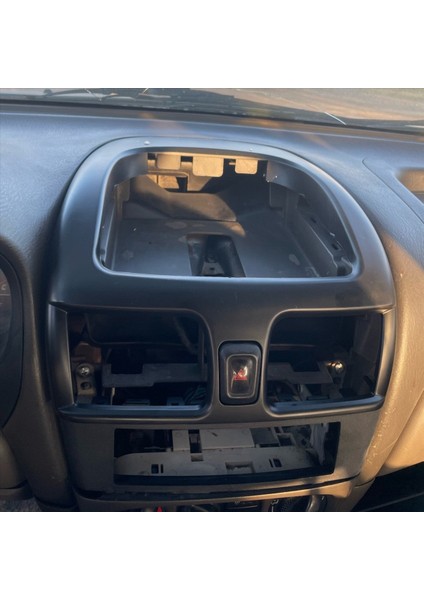 Araba Aksesuarları Nissan Sentra Için Fasya Çerçeve Kapağı 2001-2006 Gösterge Tablosu Yenileme Kurulum Surround Trim Kit (Yurt Dışından) fırsatları