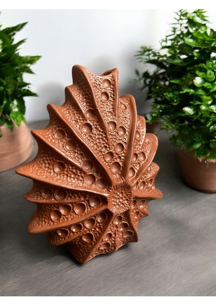 Açık Kahve Dokulu Dekoratif Vazo – 24 cm | El Yapımı Modern – Bohem Tasarım modelleri