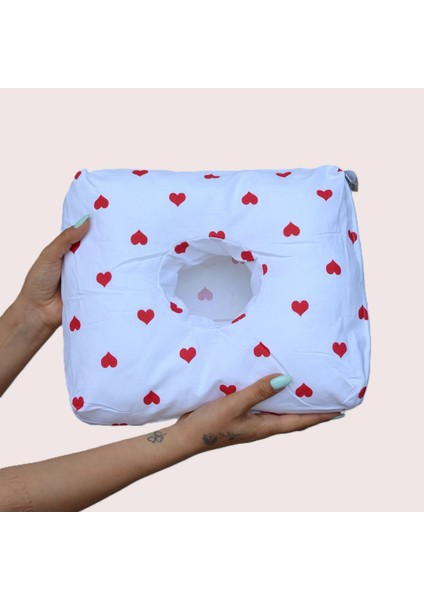 Piercing Yastığı , Dikdörtgen (26x30 cm)Mini Kalp Desenli , Yıkanabilir Kılıflı , Kulak Yastığı, Konforlu Uyku Için Özel Tasarım Kulak Koruyucu Delikli Yastık