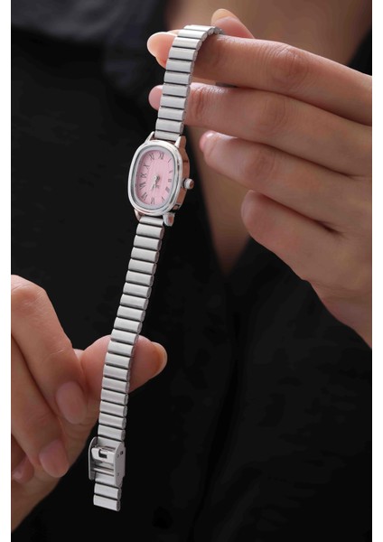 Mini Kare Gövdeli Gümüş Rengi Kadın Kol Saati fiyatları