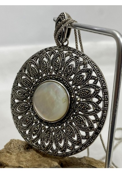 Gümüş Beyaz Taşlı Kadın Kolyesi fiyatları