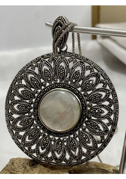 Gümüş Beyaz Taşlı Kadın Kolyesi modelleri