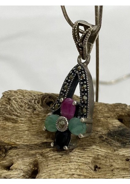 Gümüş Yeşil Taşlı Kadın Kolyesi modelleri