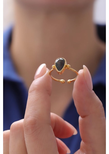 Siyah Kyanit Doğal Taşlı Zarif Gümüş Kadın Yüzük fiyatları