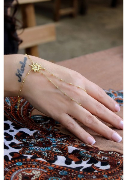 Güneş Formlu Noktalı Kadın Gümüş Şahmeran