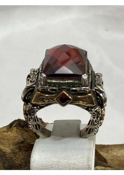 Kırmızı Taşlı Gümüş Erkek Yüzük modelleri