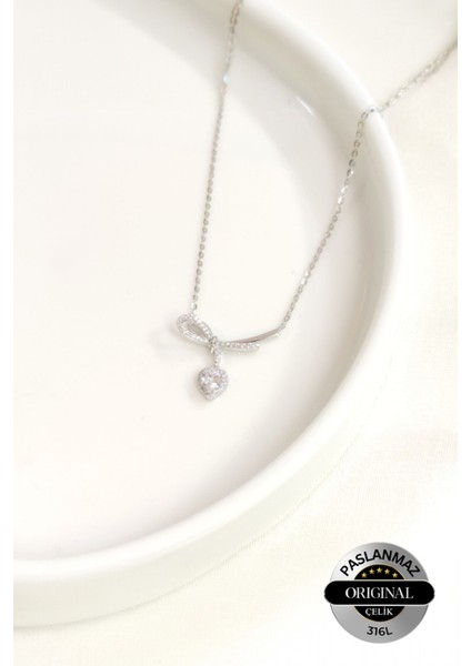 316L Çelik Zirkon Taşlı Düğüm Sallantı Beyaz Kalp Figür Kadın Kolye