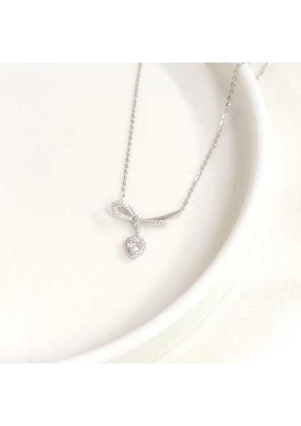 316L Çelik Zirkon Taşlı Düğüm Sallantı Beyaz Kalp Figür Kadın Kolye modelleri