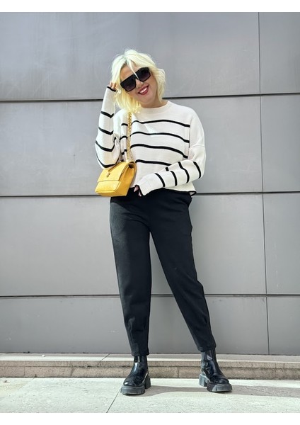 Paçası Pensli Süet Pantolon