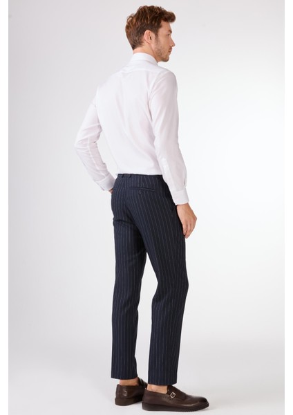 Lacivert Çizgili Kruvaze Slim Fit Takım Elbise