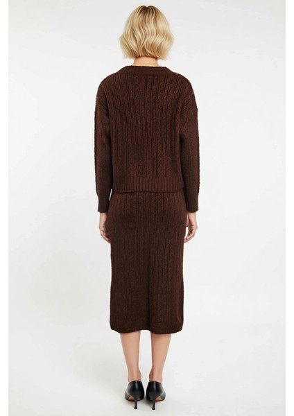 Kadın Alt Üst Oversize Saç Örgü Desenli Triko Kazak ve Midi Etek Ikili Takım Kış Sezonu Rahatlığı indirimleri