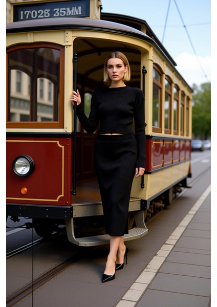 Kadın Alt Üst Ribanalı Örgü Crop Kazak ve Yırtmaç Detaylı Midi Etek Takımı Günlük Şıklık ve Modern modelleri