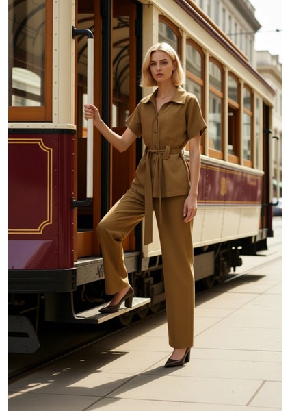 Kuşak Detaylı Kısa Kollu Gömlek ve Geniş Paça Pantolon Ikili Takım Kadın Alt Üst Günlük Şıklık Şık modelleri